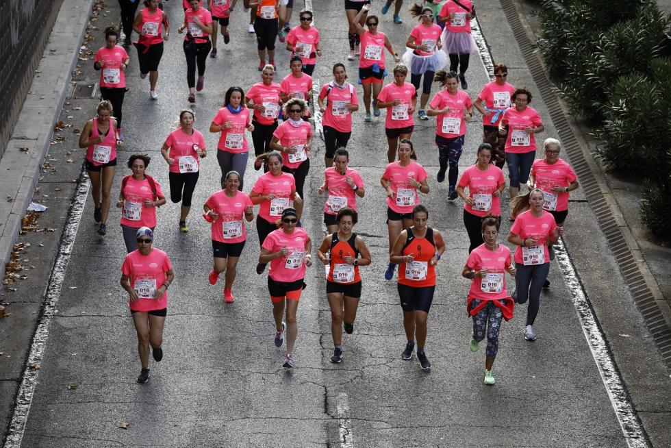 Un total de 13.000 participantes en la Carrera de la Mujer de Zaragoza.