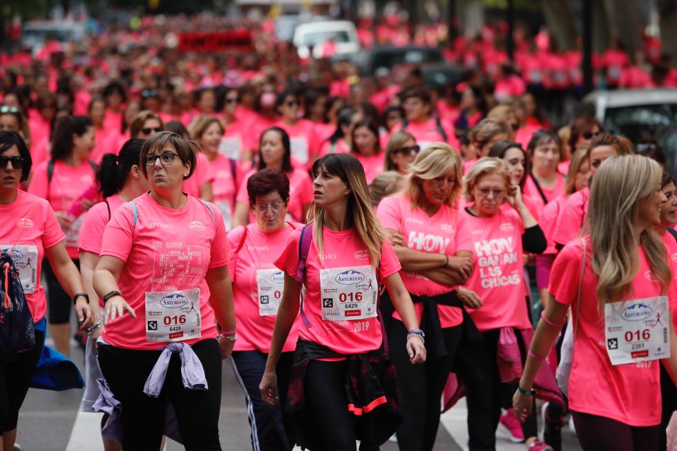 Un total de 13.000 participantes en la Carrera de la Mujer de Zaragoza.