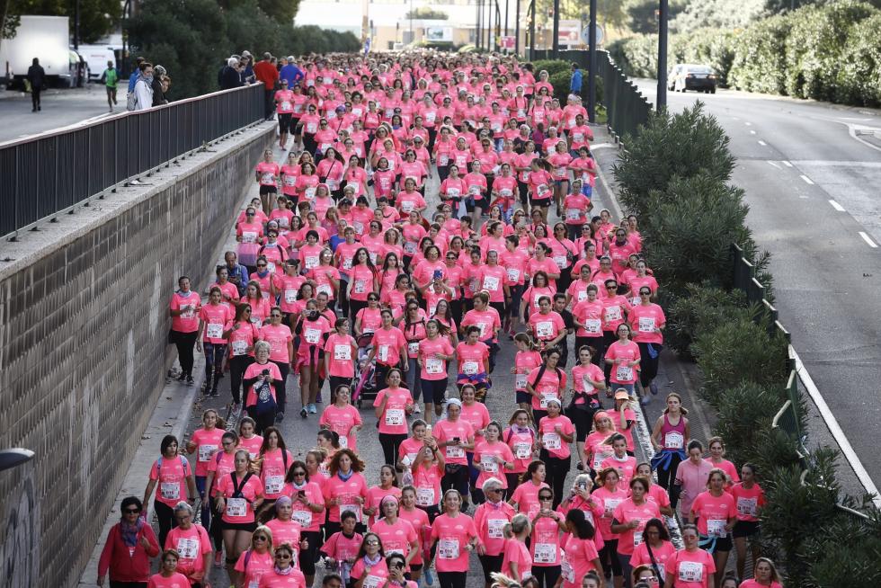 Un total de 13.000 participantes en la Carrera de la Mujer de Zaragoza.