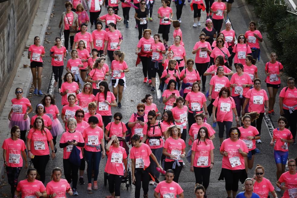 Un total de 13.000 participantes en la Carrera de la Mujer de Zaragoza.