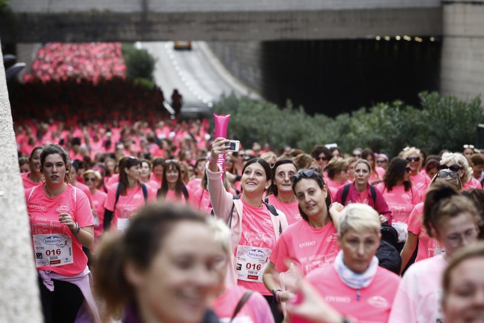 Un total de 13.000 participantes en la Carrera de la Mujer de Zaragoza.