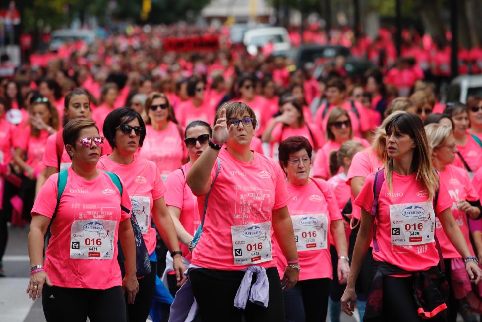 Un total de 13.000 participantes en la Carrera de la Mujer de Zaragoza.