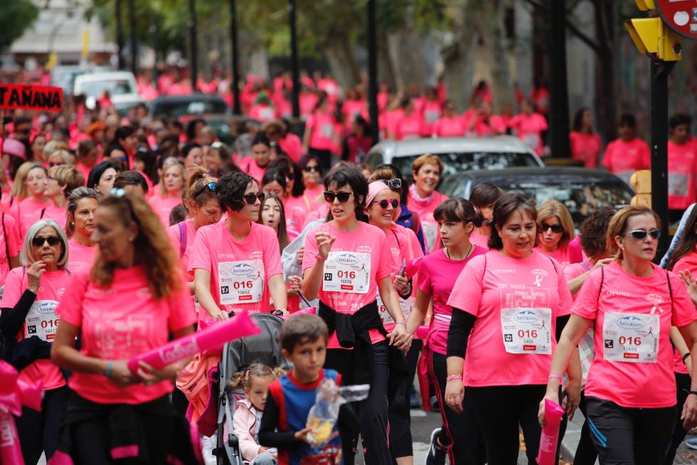 Un total de 13.000 participantes en la Carrera de la Mujer de Zaragoza.