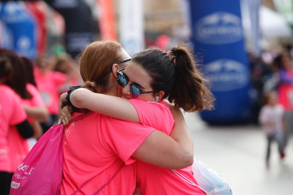 Un total de 13.000 participantes en la Carrera de la Mujer de Zaragoza.