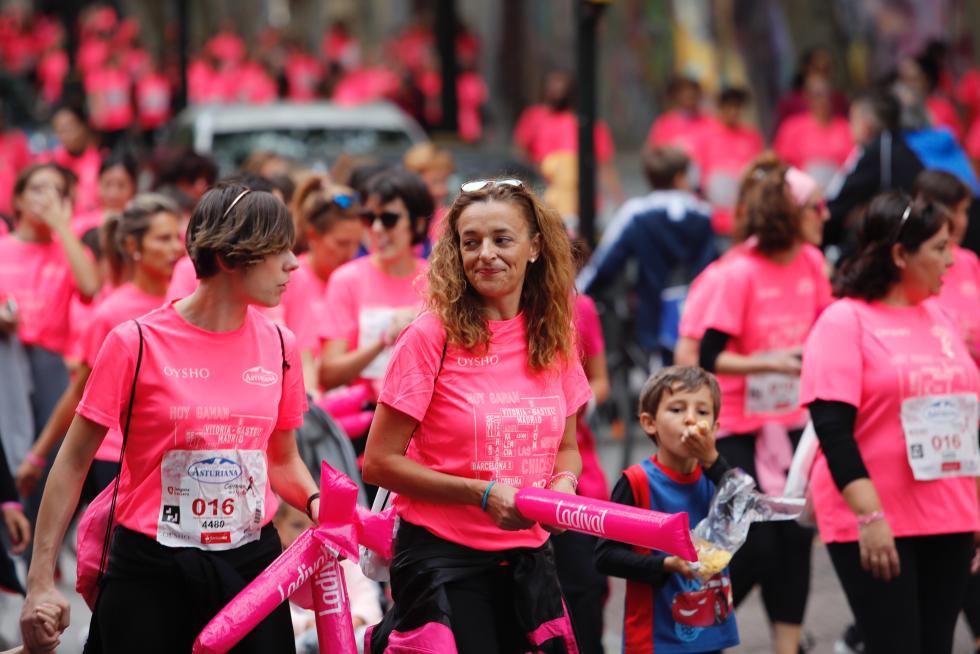 Un total de 13.000 participantes en la Carrera de la Mujer de Zaragoza.