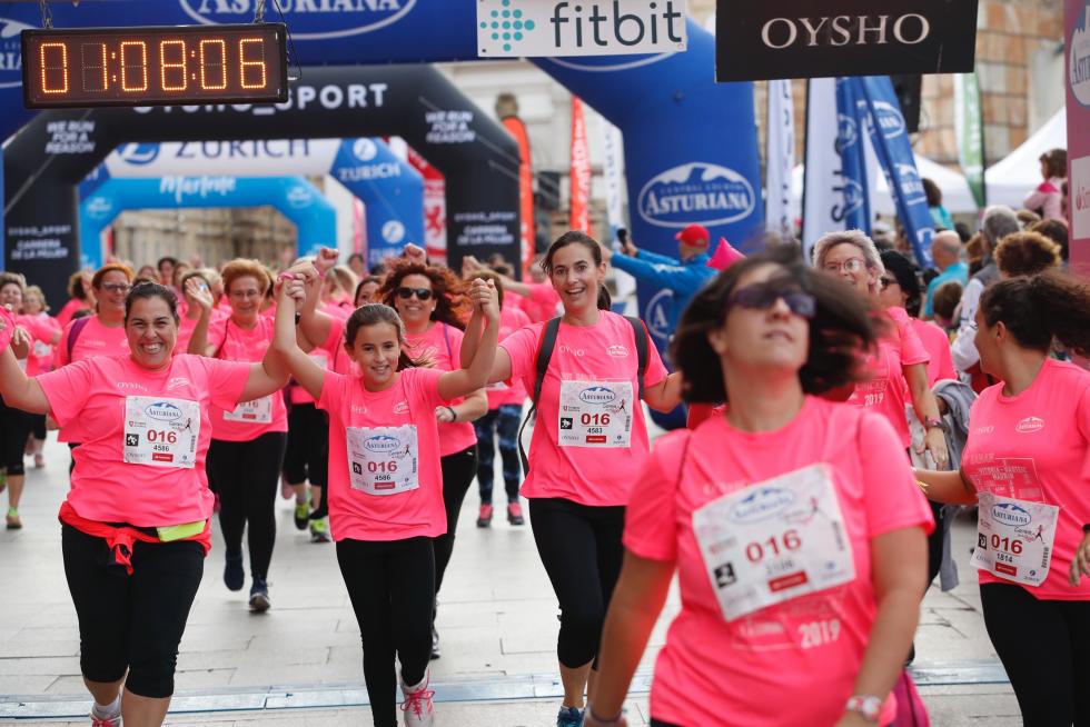 Un total de 13.000 participantes en la Carrera de la Mujer de Zaragoza.