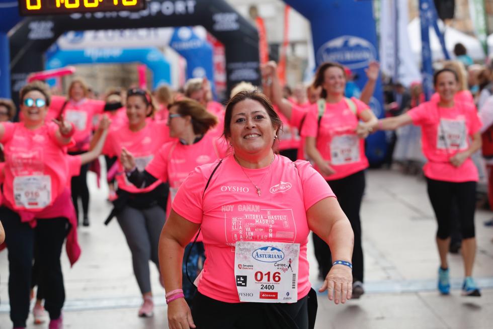 Un total de 13.000 participantes en la Carrera de la Mujer de Zaragoza.