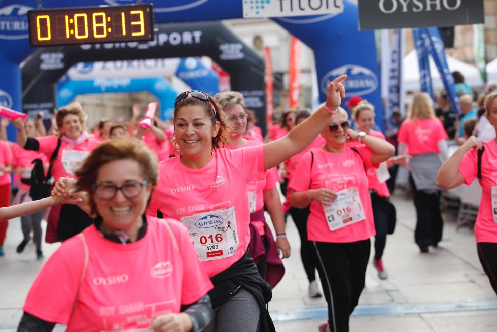 Un total de 13.000 participantes en la Carrera de la Mujer de Zaragoza.