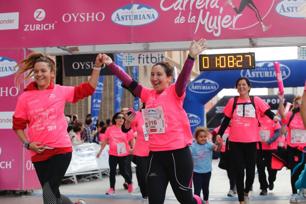 Un total de 13.000 participantes en la Carrera de la Mujer de Zaragoza.