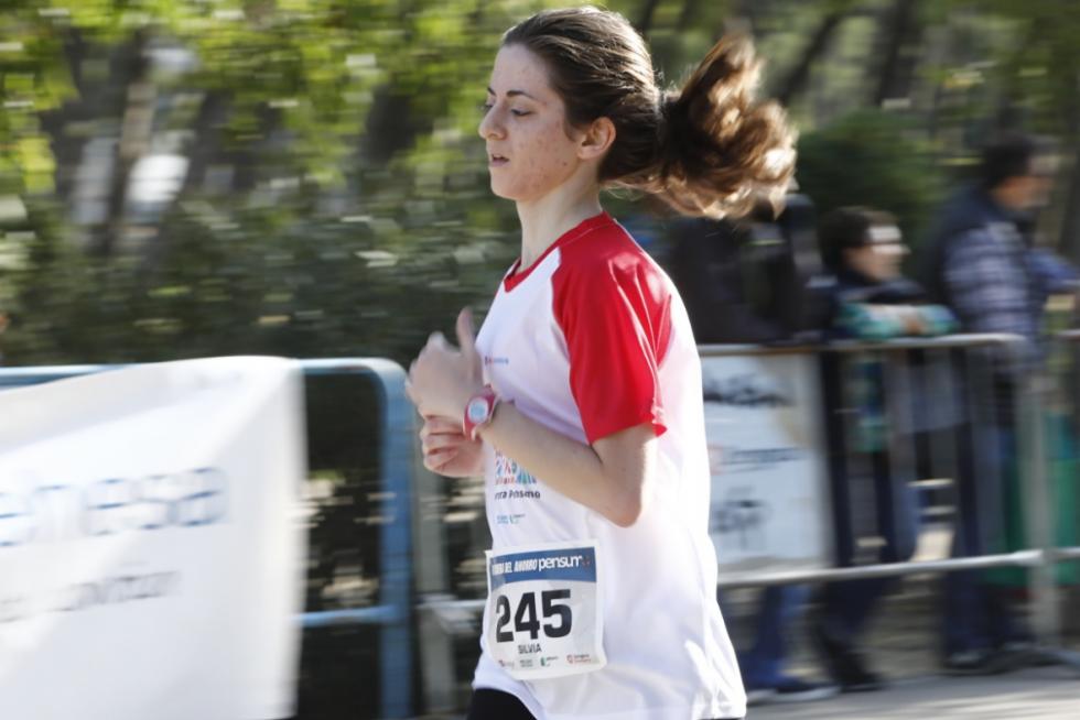 Más de 250 corredores participan en la II Carrera del Ahorro Pensumo en Zaragoza.
