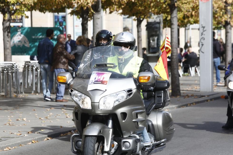 Concentración motorista en Zaragoza por la seguridad en las carreteras.