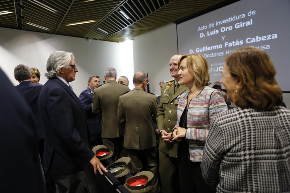 Luis Oro y Guillermo Fatás, investidos Honoris Causa de la Universidad San Jorge