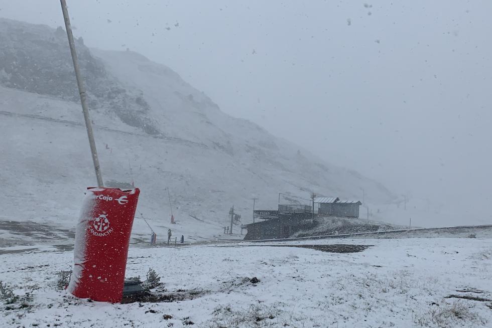 Nieve en la estación de Candanchú