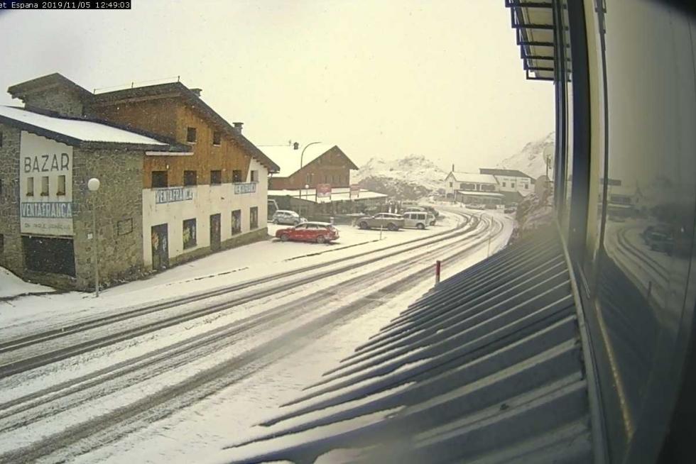 Nieve entre Formigal y la frontera del Portalet (A-126).