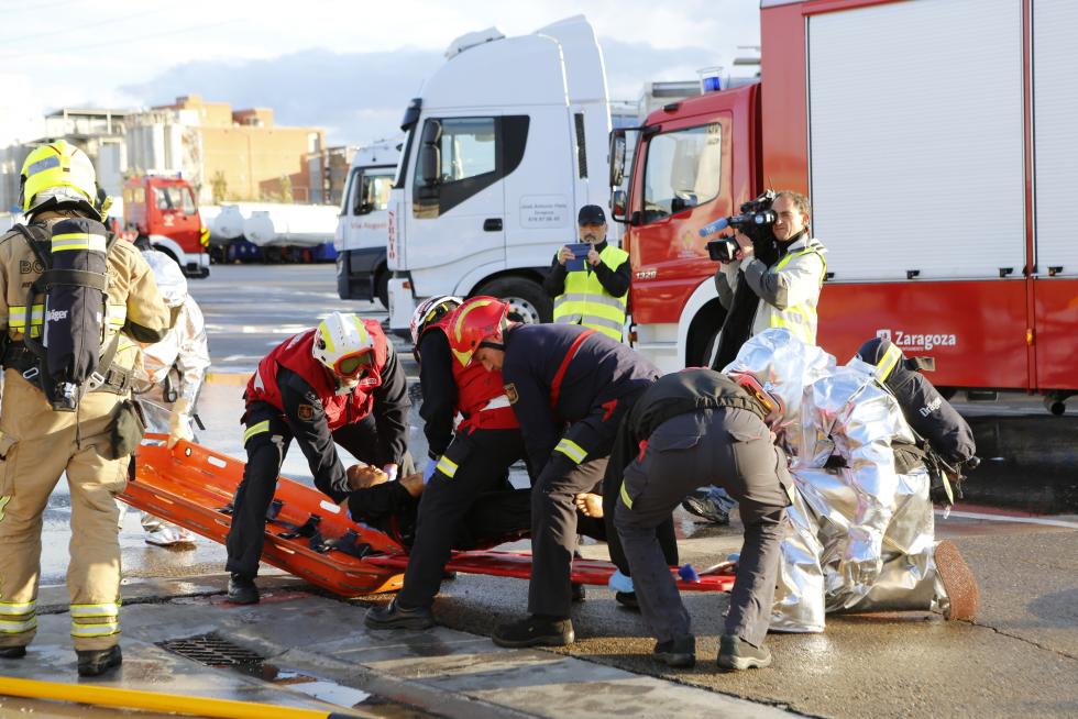 La intervención se ha llevado a cabo por varias dotaciones de Bomberos de Zaragoza.