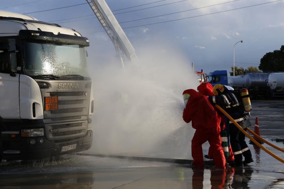La intervención se ha llevado a cabo por varias dotaciones de Bomberos de Zaragoza.