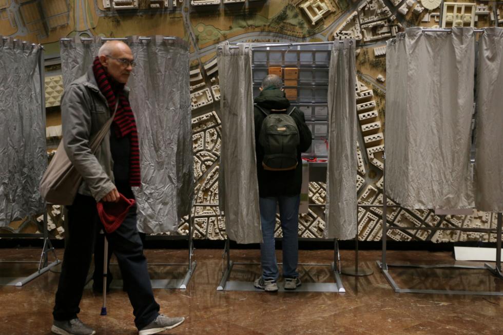 Votaciones en el Ayuntamiento de Zaragoza.