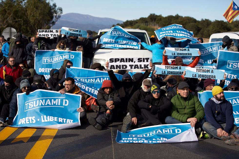Colas de hasta 12 kilómetros por el corte de la AP-7 en La Junquera de Tsunami Democràtic