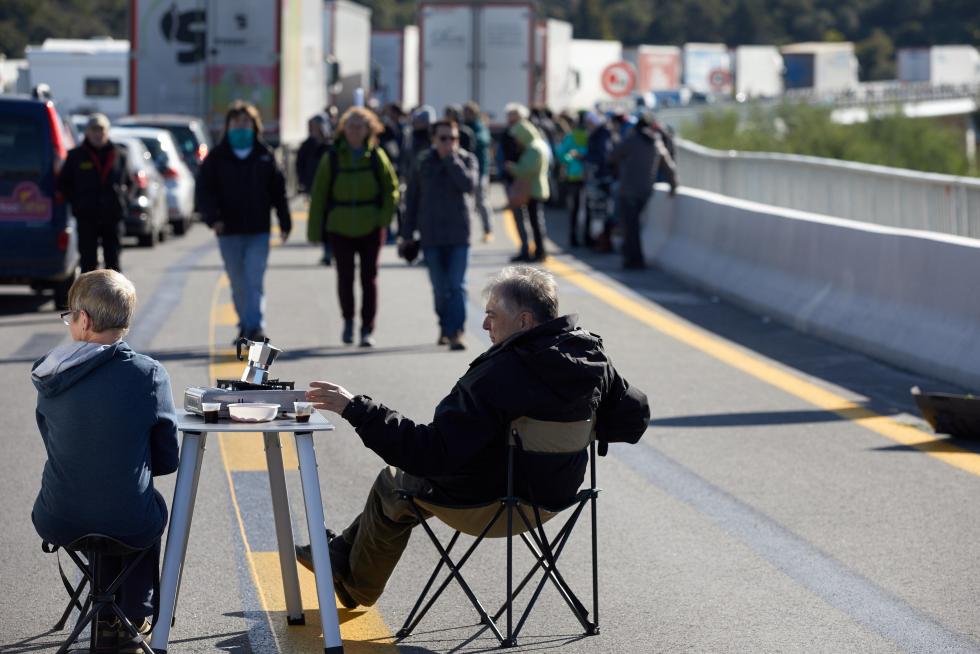 Colas de hasta 12 kilómetros por el corte de la AP-7 en La Junquera de Tsunami Democràtic