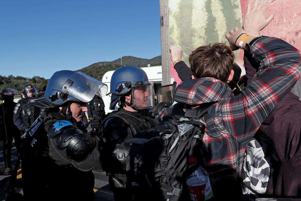 Colas de hasta 12 kilómetros por el corte de la AP-7 en La Junquera de Tsunami Democràtic