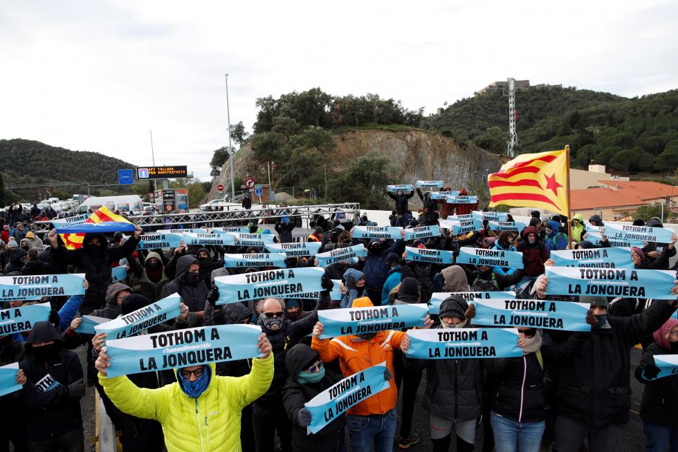 Colas de hasta 12 kilómetros por el corte de la AP-7 en La Junquera de Tsunami Democràtic