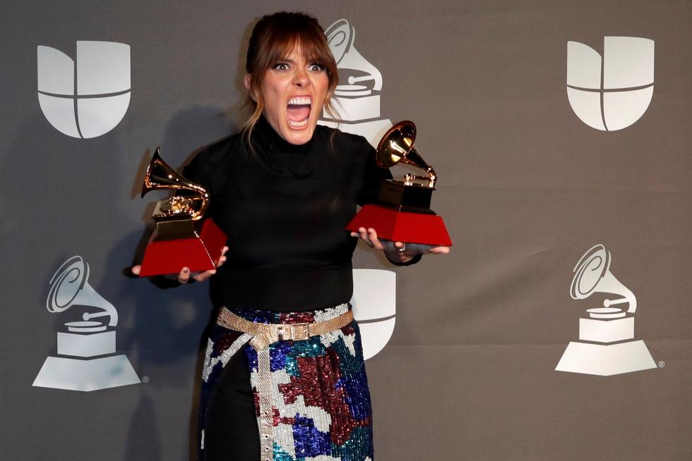 Las Vegas (United States), 15/11/2019.- Nella poses with the Best New Artist award in the press room during the 20th annual Latin Grammy Awards ceremony at the MGM Grand Garden Arena in Las Vegas, Nevada, USA, 14 November 2019. The Latin Grammys recognize artistic and/or technical achievement, not sales figures or chart positions, and the winners are determined by the votes of their peers - the qualified voting members of the Latin Recording Academy. (Estados Unidos) EFE/EPA/NINA PROMMER Press Room - 20th Latin Grammy Awards