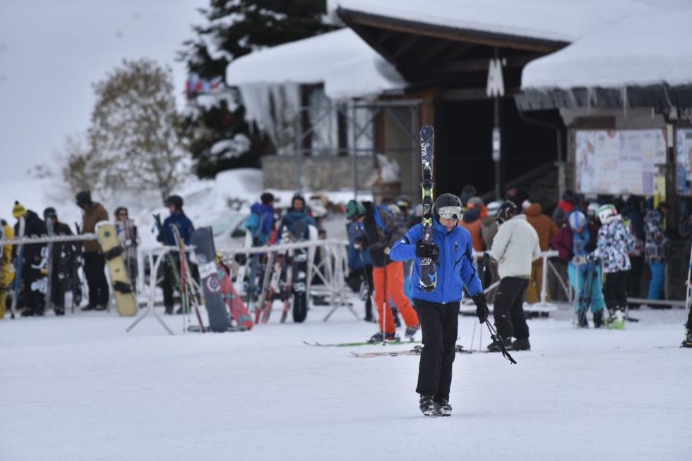 La estación de Formigal-Panticosa ha estrenado la temporada con buena afluencia y 31 kilómetros esquiables.