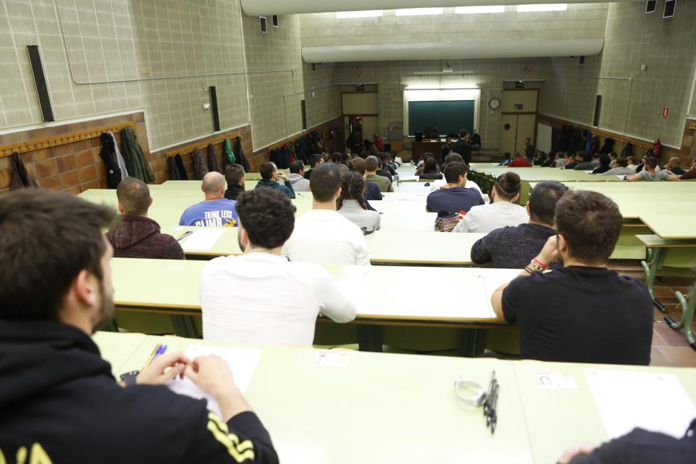 Oposiciones en Zaragoza para 62 plazas de bomberos, que atraen a 646 aspirantes