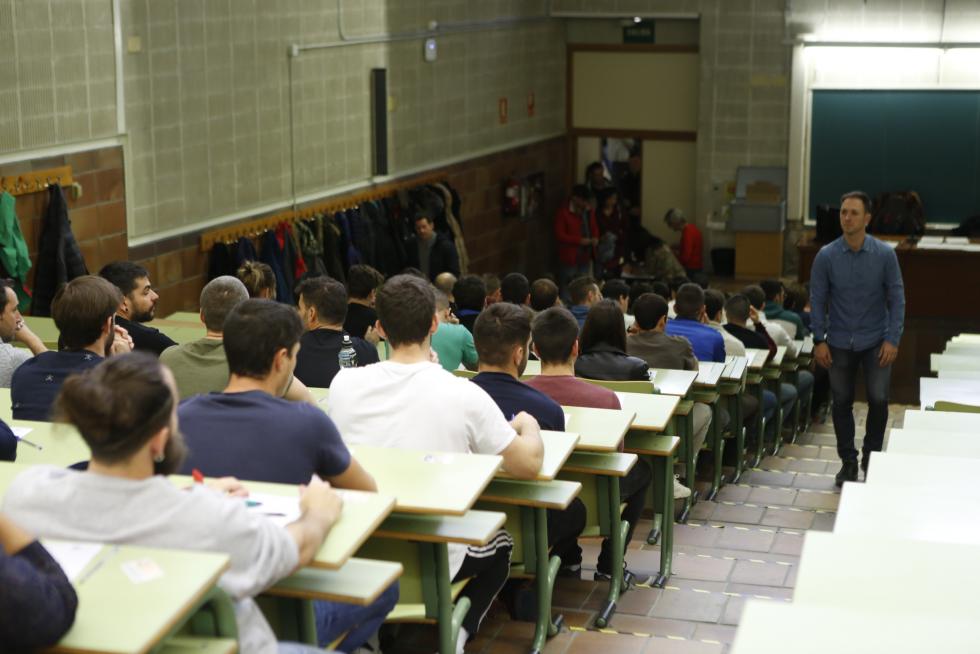 Oposiciones en Zaragoza para 62 plazas de bomberos, que atraen a 646 aspirantes