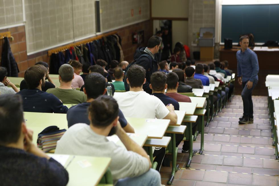 Oposiciones en Zaragoza para 62 plazas de bomberos, que atraen a 646 aspirantes