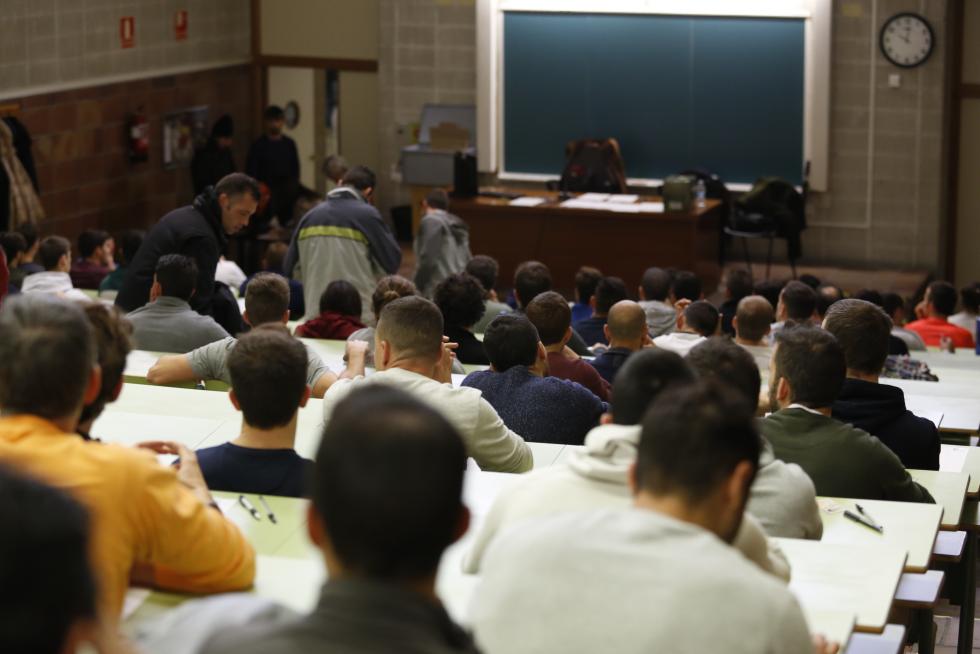 Oposiciones en Zaragoza para 62 plazas de bomberos, que atraen a 646 aspirantes