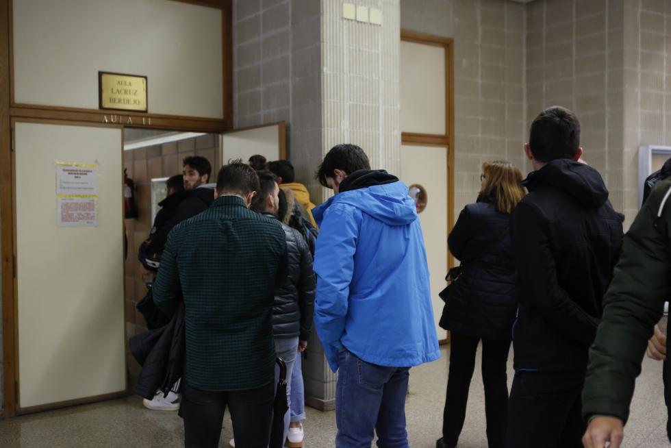 Oposiciones en Zaragoza para 62 plazas de bomberos, que atraen a 646 aspirantes