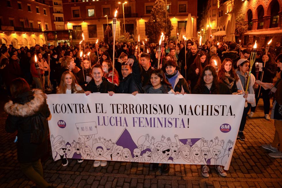 Manifestación en Teruel por el Día Internacional para la eliminación de la violencia contra la mujer