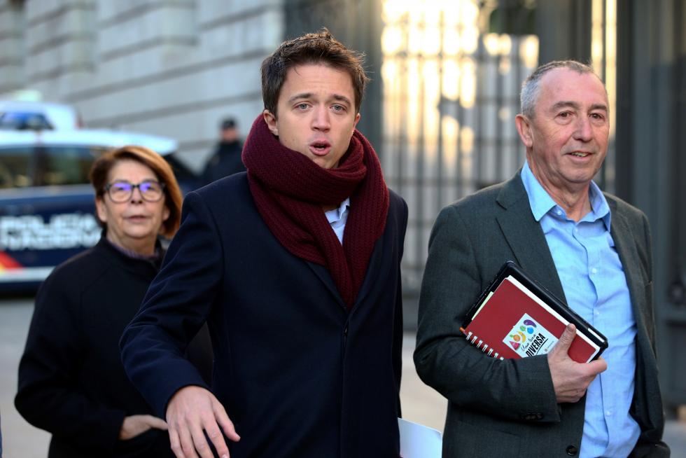 Errejón, Sabanés y Baldoví, de Más País, a su llegada a la Cámara Baja.