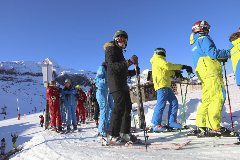Espectacular jornada en las estaciones con sol y más de 245 kilómetros de pistas
