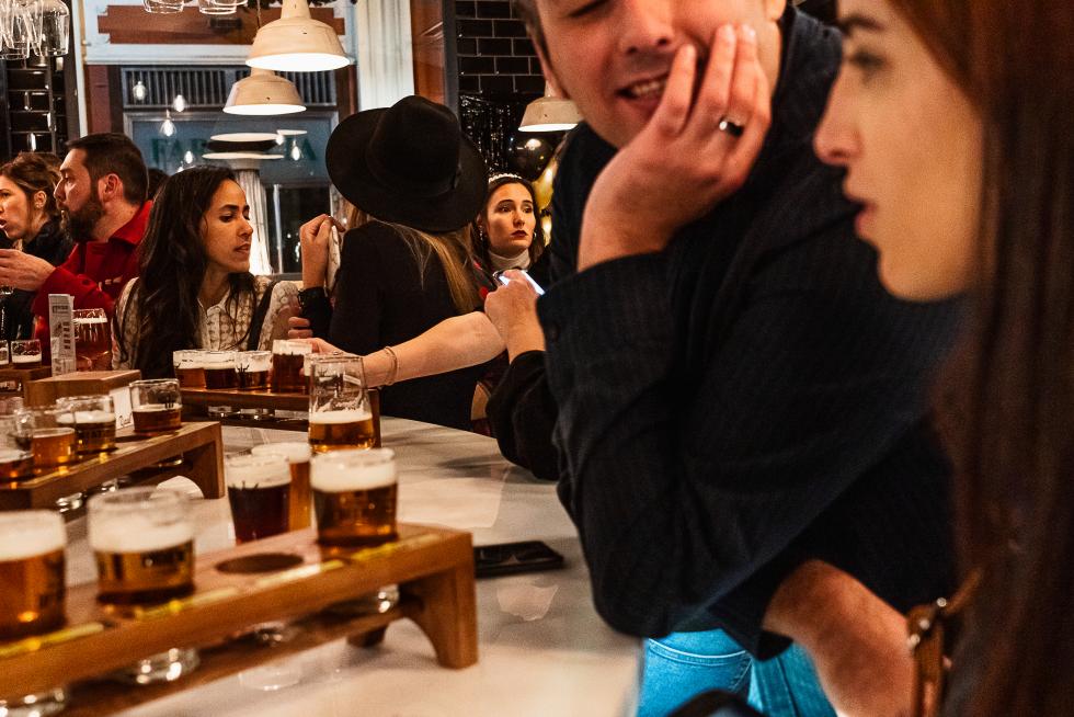 El restaurante El Real de Zaragoza ha cumplido 25 años con una renovación del local y una fiesta para celebrarlo