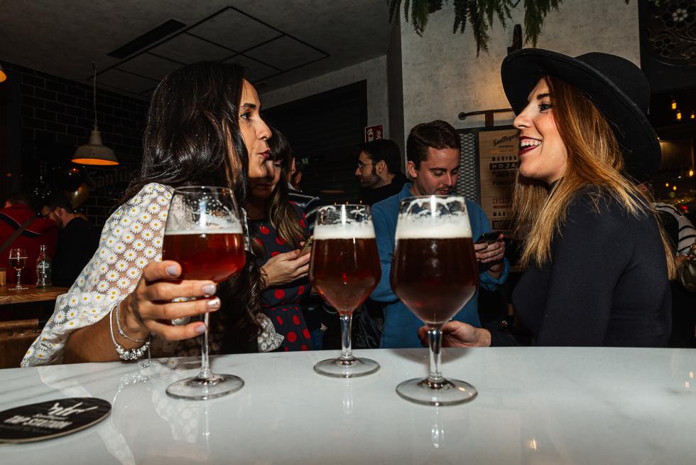 El restaurante El Real de Zaragoza ha cumplido 25 años con una renovación del local y una fiesta para celebrarlo