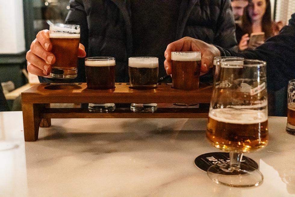 El restaurante El Real de Zaragoza ha cumplido 25 años con una renovación del local y una fiesta para celebrarlo