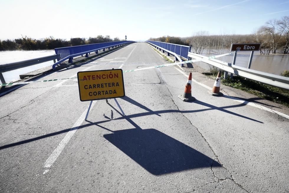 Crecida del río Ebro a su paso por la localidad zaragozana de Gallur.