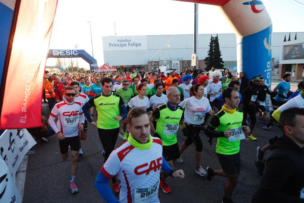 La carrera de Empresas ESIC ha reunido en Zaragoza a cerca de 4.000 corredores este domingo.