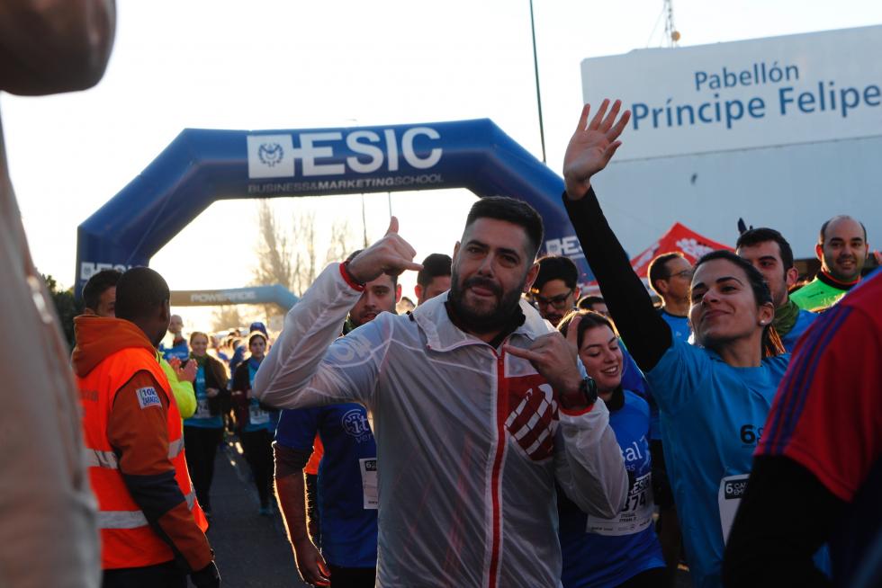 La carrera de Empresas ESIC ha reunido en Zaragoza a cerca de 4.000 corredores este domingo.