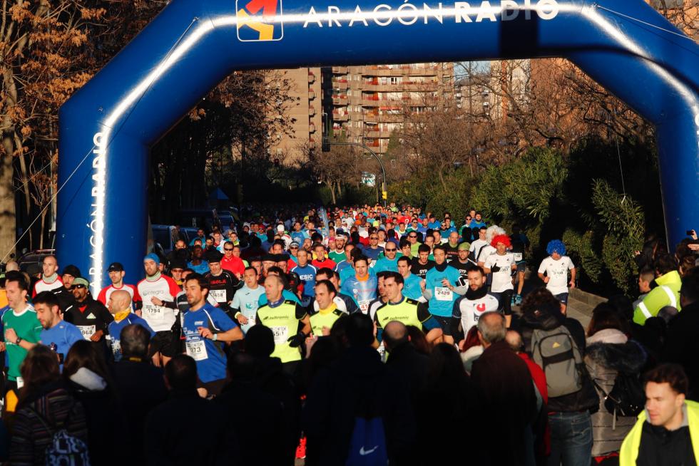 Cerca de 4.000 corredores han participado este domingo en la Carrera de Esic en Zaragoza.