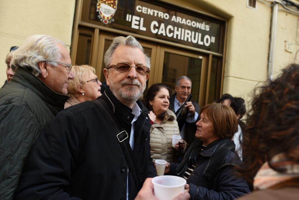 Celebración del Gordo de la Lotería de Navidad en el centro aragonés 'El Cachirulo' de Reus.