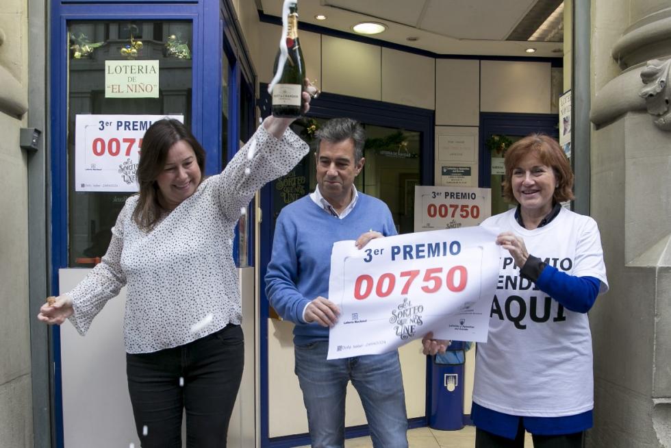 El champán ha corrido en la administración del Coso