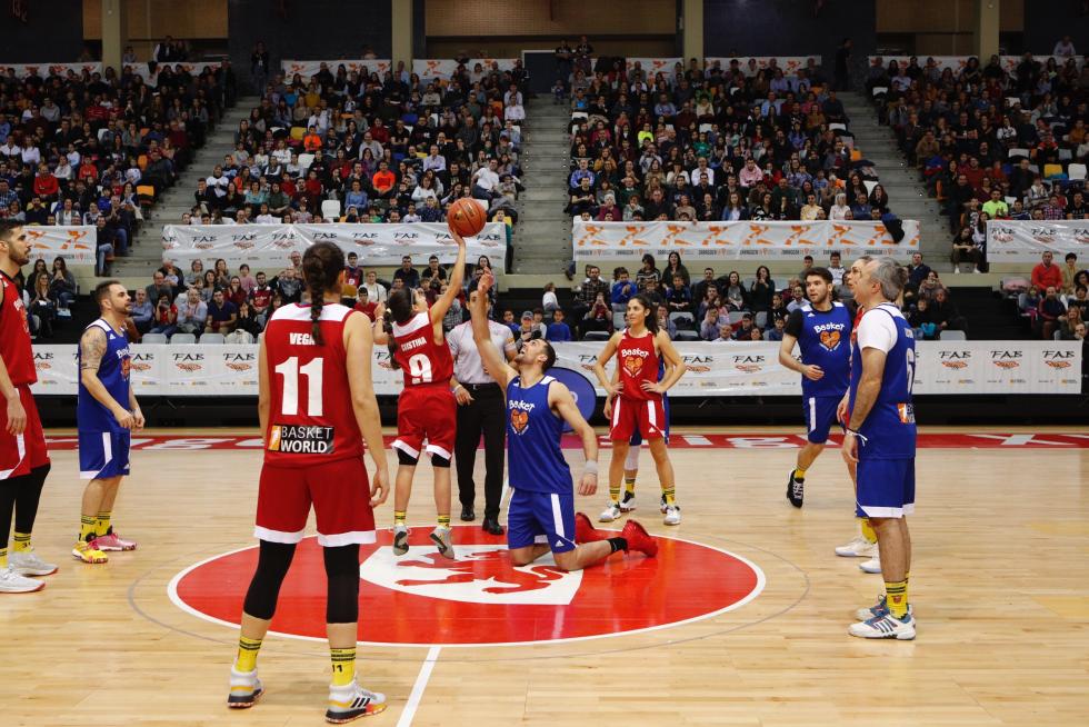 Partido solidario de 'Basket contra el cáncer'.