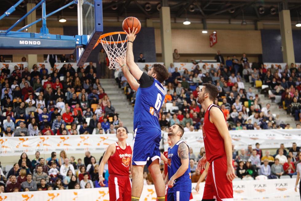 Partido solidario de 'Basket contra el cáncer'.