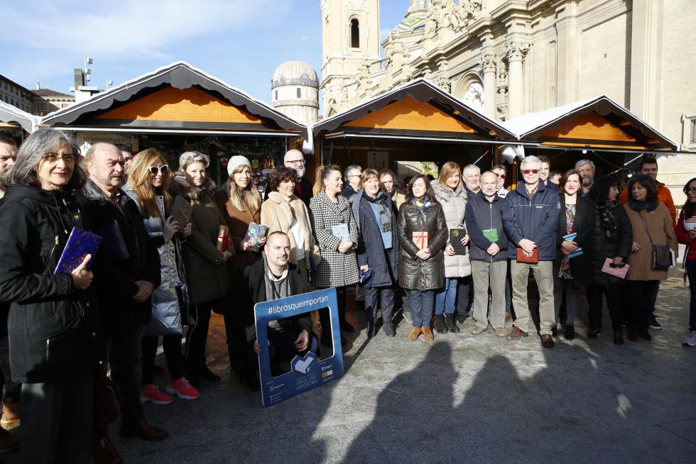 Libros que Importan en la plaza del Pilar