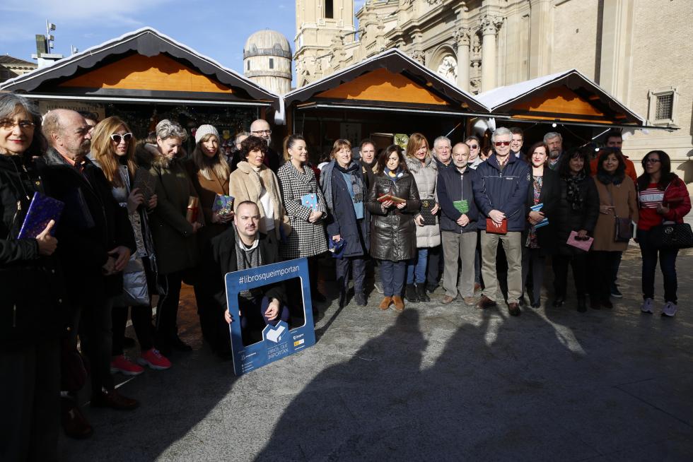 Libros que Importan en la plaza del Pilar