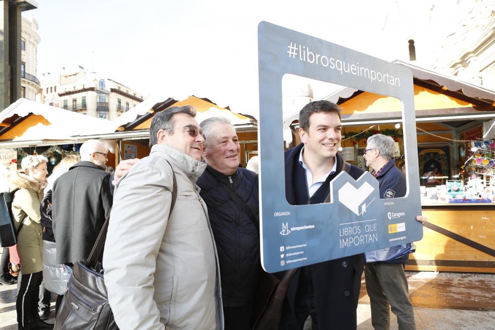 Libros que Importan en la plaza del Pilar