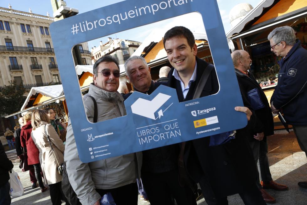 Libros que Importan en la plaza del Pilar